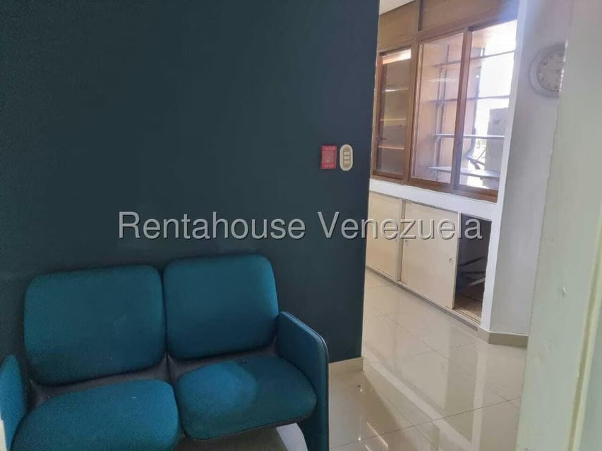 Oficina en Venta en Los Palos Grandes, Distrito Metropolitano - 9