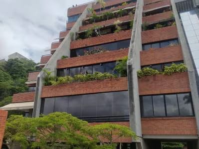 Colinas de Tamanaco, excelente apartamento zona segura, calle privada