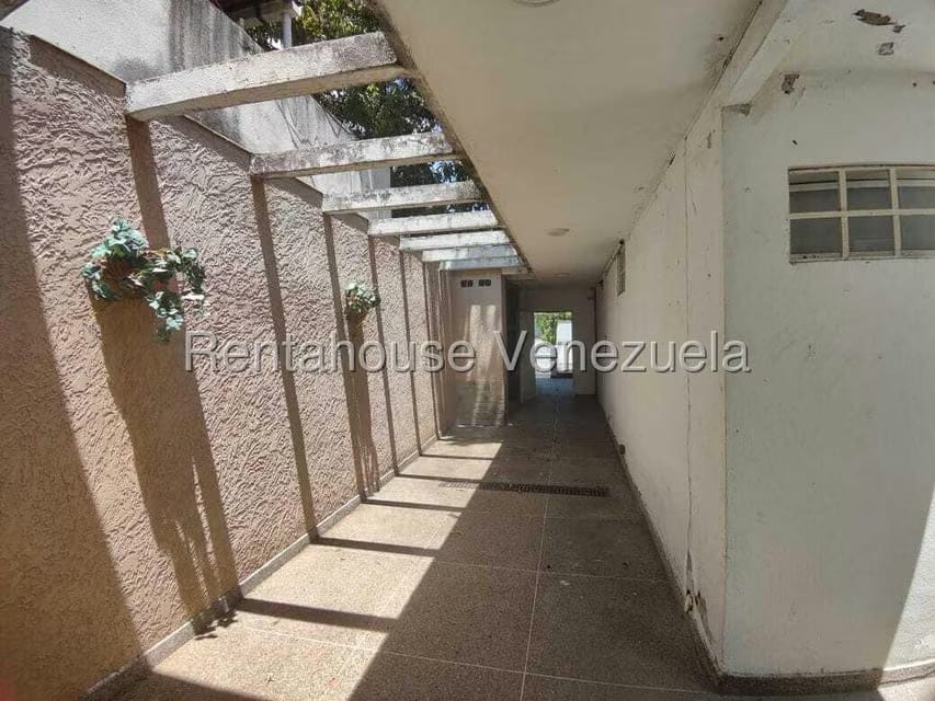 Comercial (Local Comercial) en Alquiler en Santa Monica, Distrito Metropolitano - 8