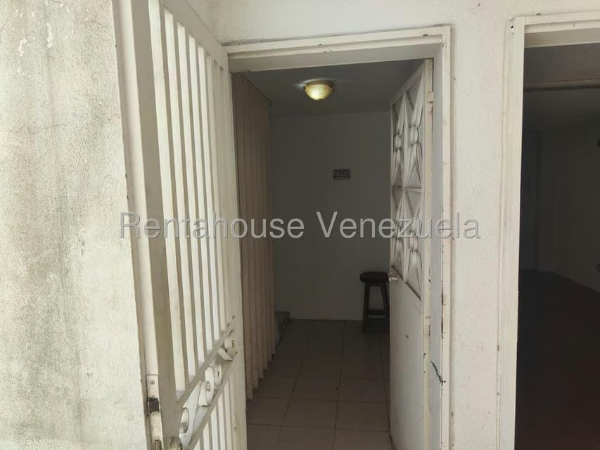 Comercial (Local Comercial) en Alquiler en Santa Monica, Distrito Metropolitano - 10