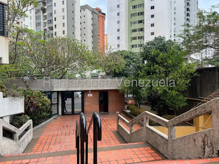 Apartamento (1 Nivel) en Venta en Lomas del Avila, Distrito Metropolitano - 3