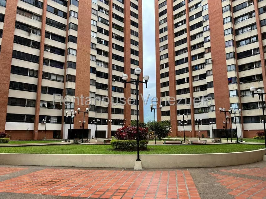 Apartamento (1 Nivel) en Venta en Lomas del Avila, Distrito Metropolitano - 4