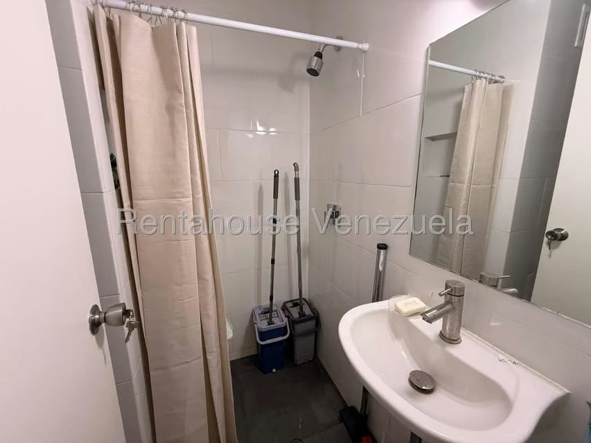 Apartamento (1 Nivel) en Venta en Los Naranjos del Cafetal, Distrito Metropolitano - 43