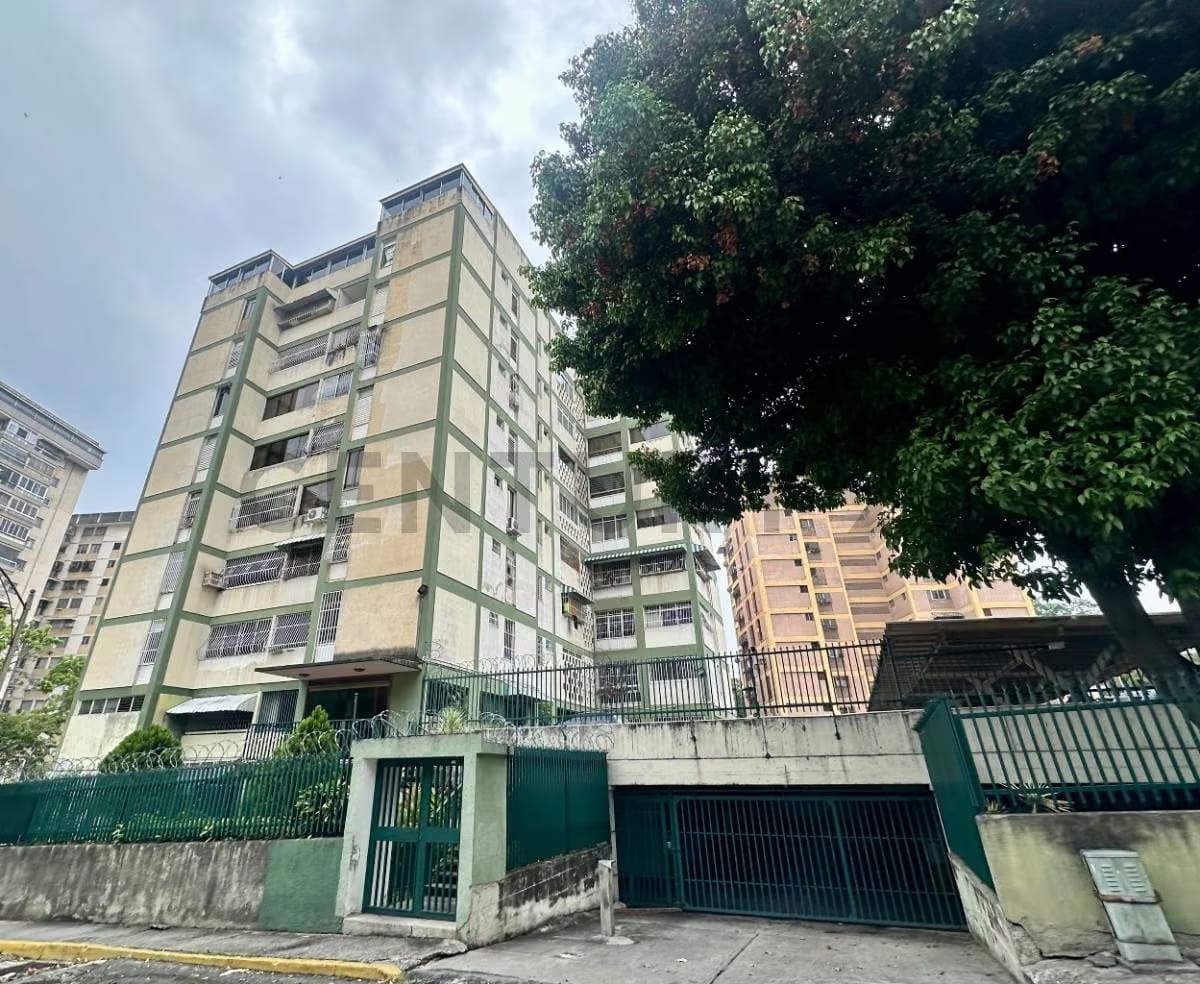 JCC - SE VENDE APARTAMENTO CON ALTO POTENCIAL PARA REMODELAR EN SU TOTALIDAD