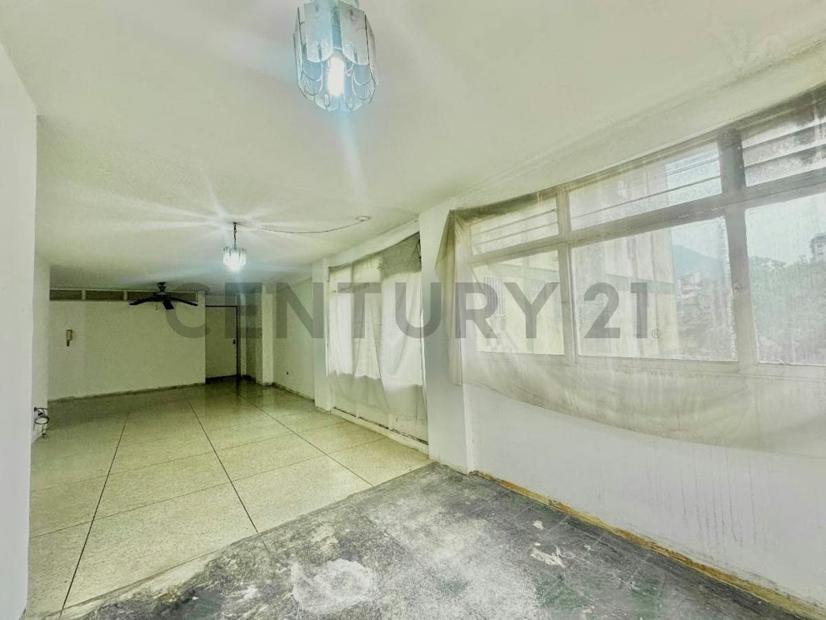 JCC - SE VENDE APARTAMENTO CON ALTO POTENCIAL PARA REMODELAR EN SU TOTALIDAD - 4