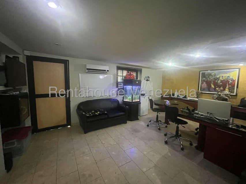 Comercial (Galpon - Deposito) en Alquiler en Punto Fijo, Falcon - 16