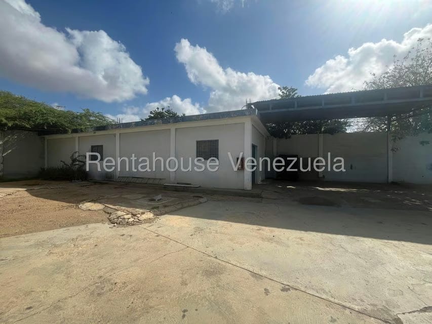 Comercial (Galpon - Deposito) en Alquiler en Punto Fijo, Falcon - 4