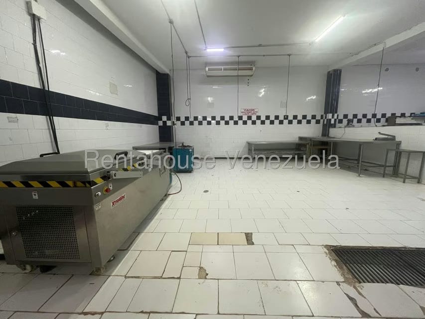 Comercial (Galpon - Deposito) en Alquiler en Punto Fijo, Falcon - 33