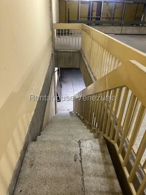 Comercial (Galpon - Deposito) en Alquiler en Catia, Distrito Metropolitano - 12