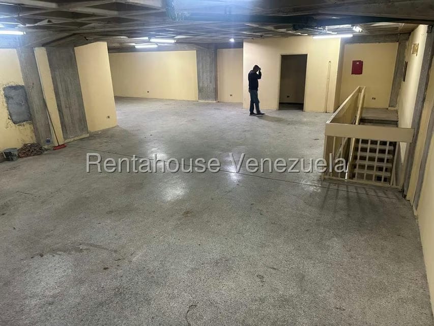 Comercial (Galpon - Deposito) en Alquiler en Catia, Distrito Metropolitano - 13