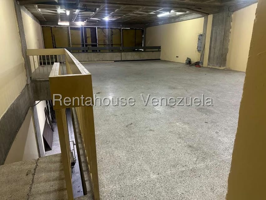 Comercial (Galpon - Deposito) en Alquiler en Catia, Distrito Metropolitano - 15