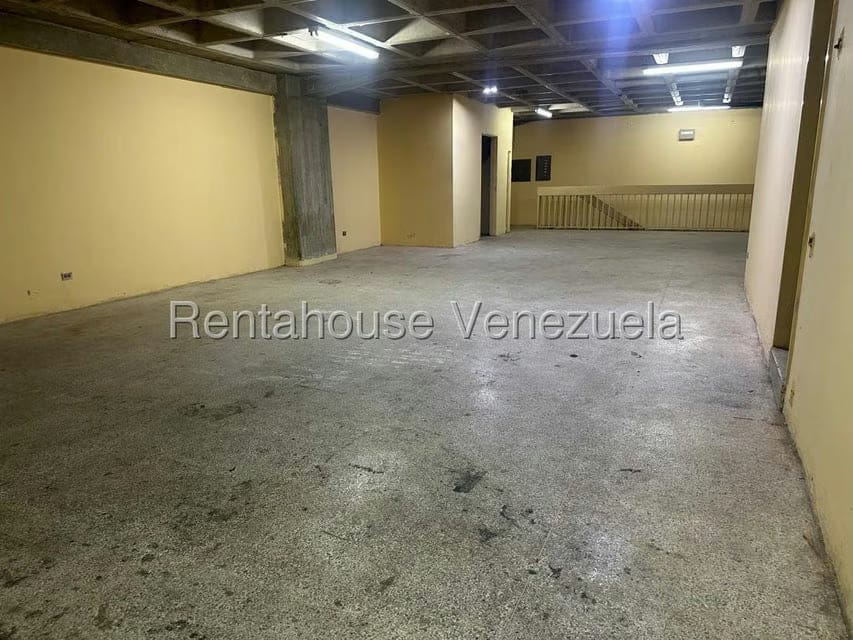 Comercial (Galpon - Deposito) en Alquiler en Catia, Distrito Metropolitano - 16