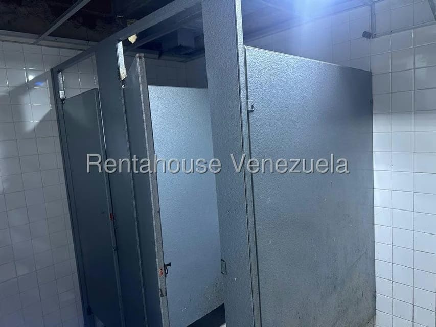 Comercial (Galpon - Deposito) en Alquiler en Catia, Distrito Metropolitano - 18