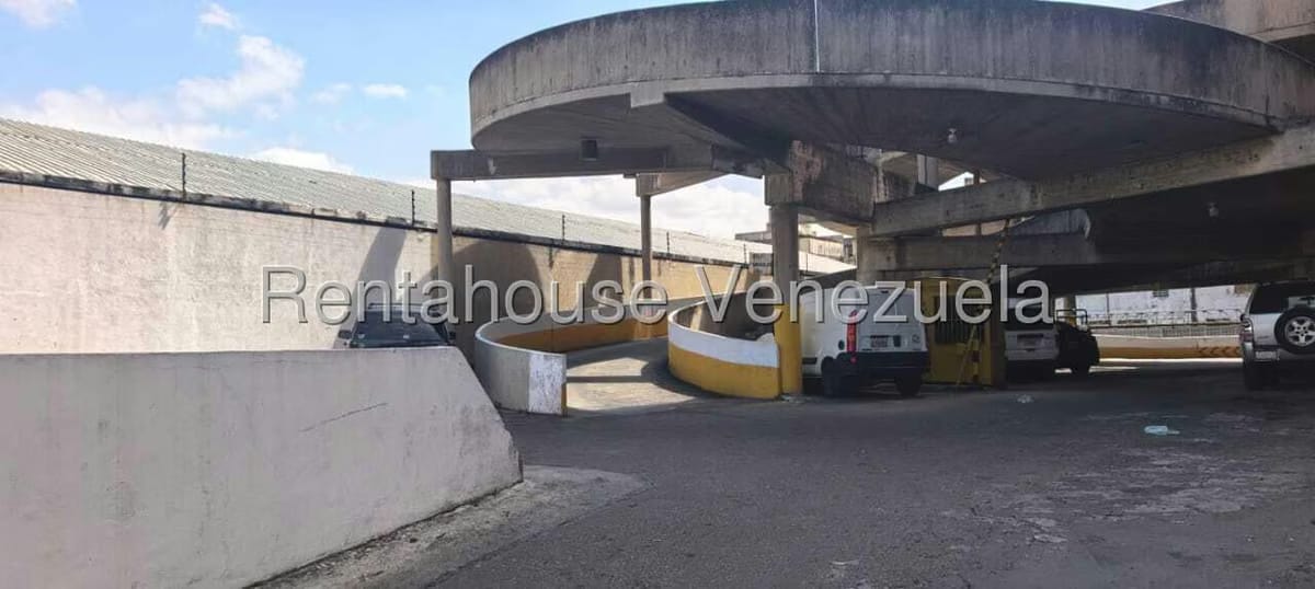 Comercial (Galpon - Deposito) en Alquiler en Catia, Distrito Metropolitano - 22