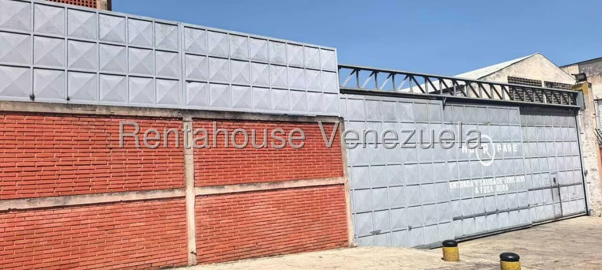 Comercial (Galpon - Deposito) en Alquiler en Catia, Distrito Metropolitano - 24