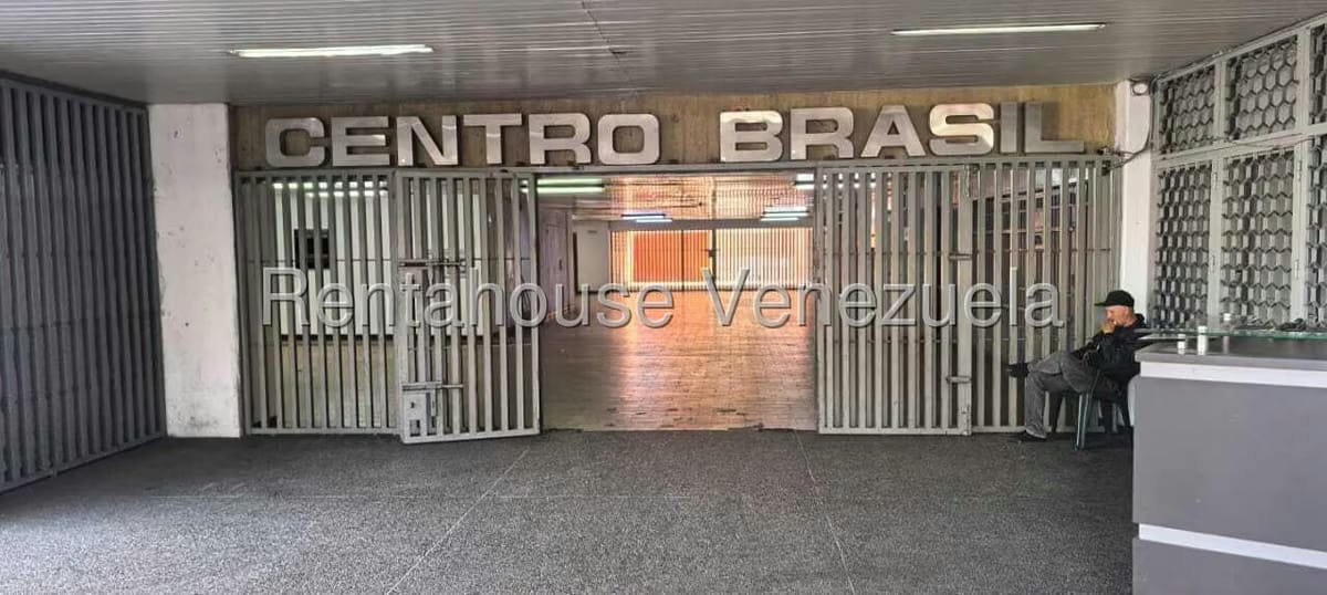 Comercial (Galpon - Deposito) en Alquiler en Catia, Distrito Metropolitano - 4