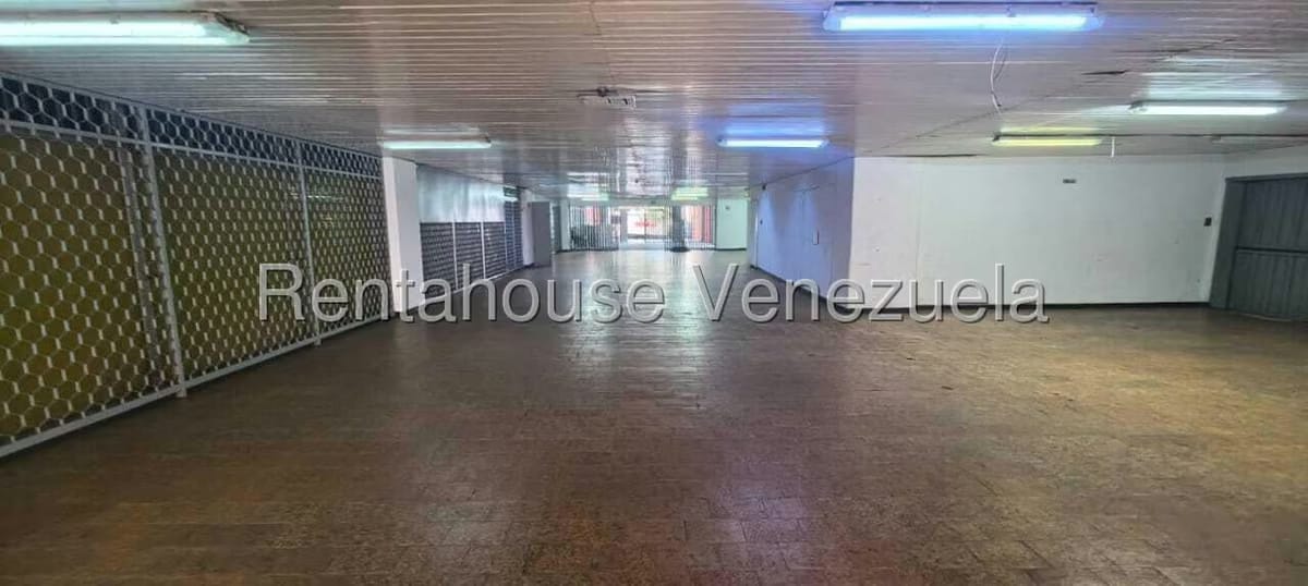 Comercial (Galpon - Deposito) en Alquiler en Catia, Distrito Metropolitano - 5