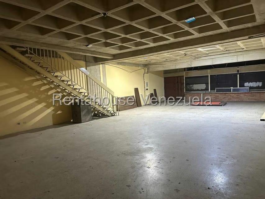 Comercial (Galpon - Deposito) en Alquiler en Catia, Distrito Metropolitano - 8