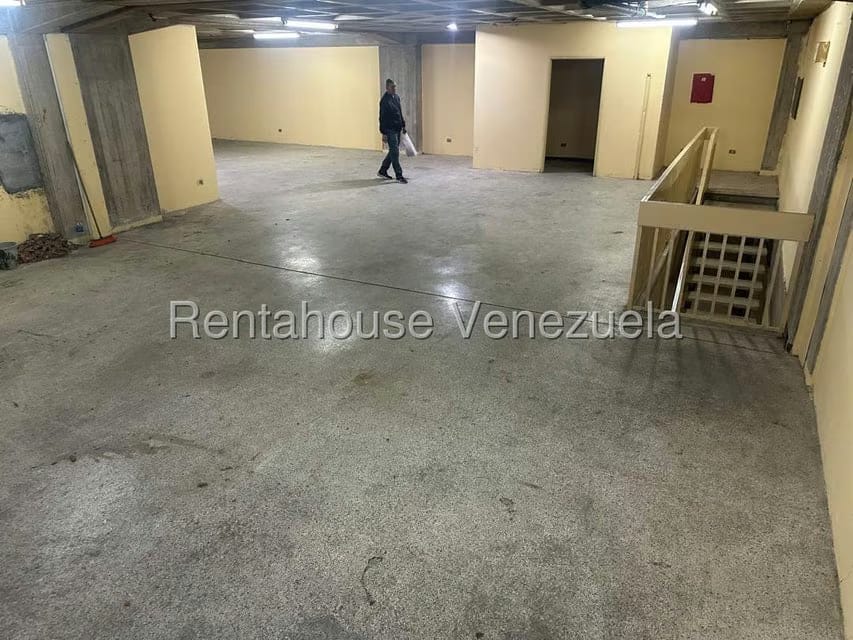 Comercial (Galpon - Deposito) en Alquiler en Catia, Distrito Metropolitano - 9