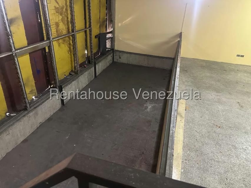 Comercial (Galpon - Deposito) en Alquiler en Catia, Distrito Metropolitano - 10
