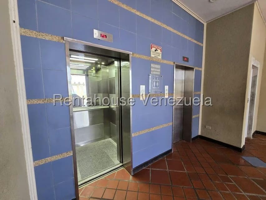 Apartamento (1 Nivel) en Venta en Playa Grande, Vargas - 2