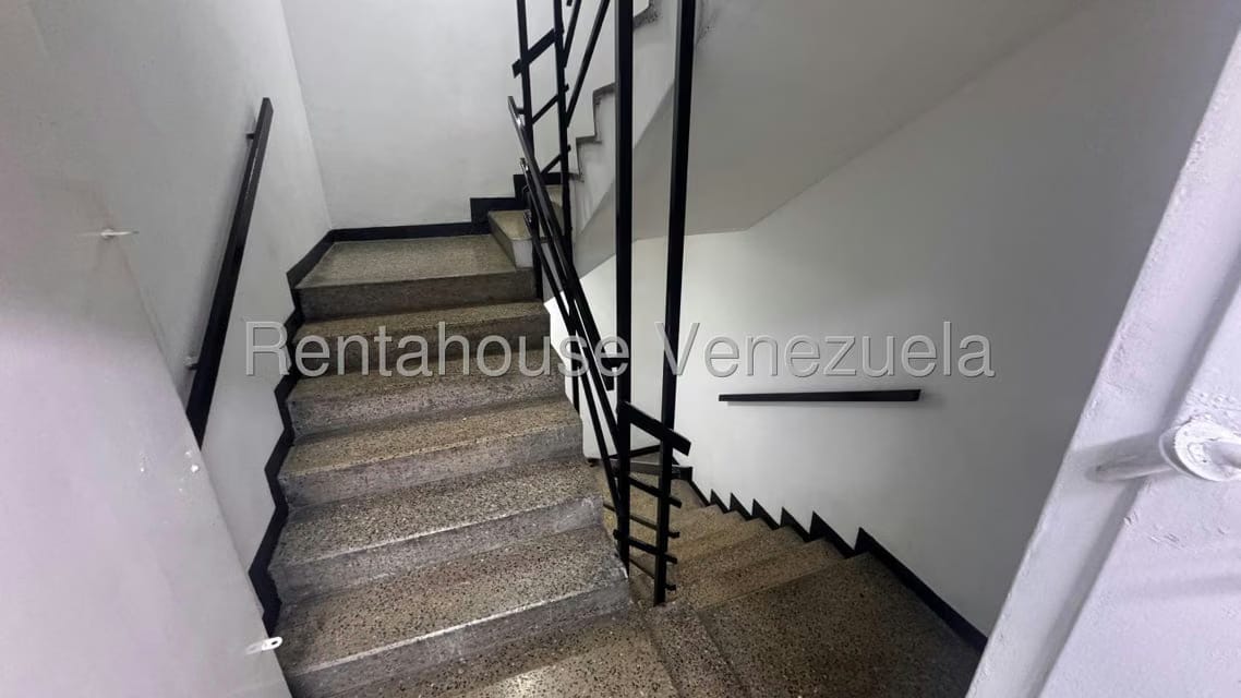 Apartamento (1 Nivel) en Venta en Parroquia La Candelaria, Distrito Metropolitano - 23