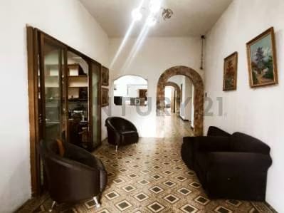 EN VENTA CASA QUINTA DE DOS NIVELES EN URBANIZACIÓN LOS ROSALES - 4