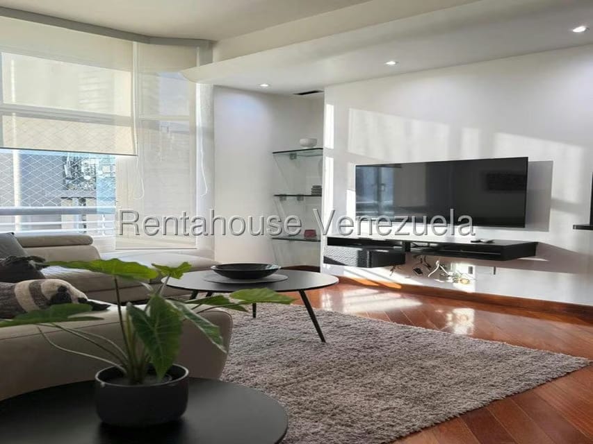 Apartamento (1 Nivel) en Venta en El Rosal, Distrito Metropolitano - 2