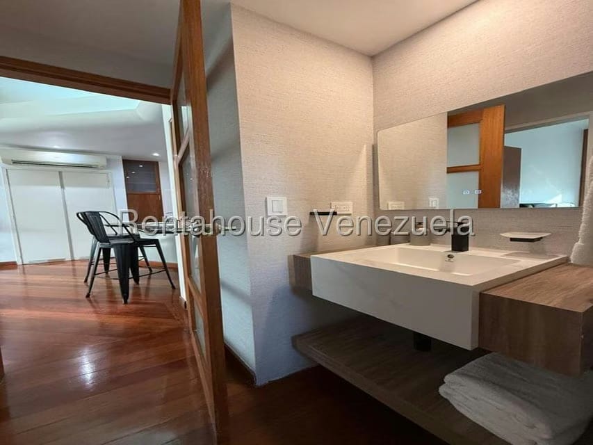 Apartamento (1 Nivel) en Venta en El Rosal, Distrito Metropolitano - 8