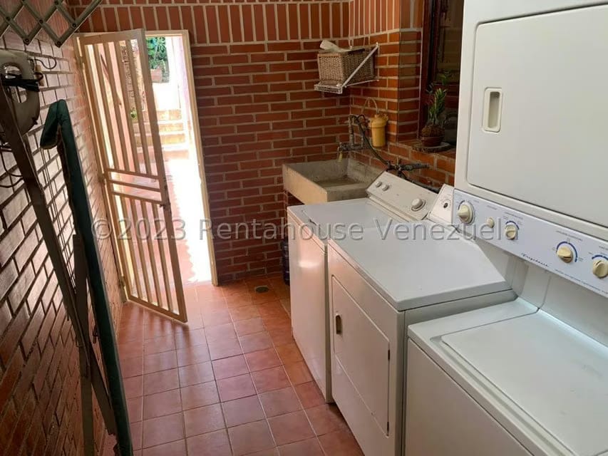 Casa (Multipes Niveles) en Venta en El Cafetal, Distrito Metropolitano - 22