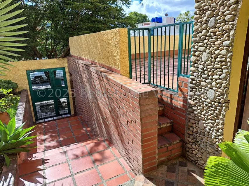 Casa (Multipes Niveles) en Venta en El Cafetal, Distrito Metropolitano - 5