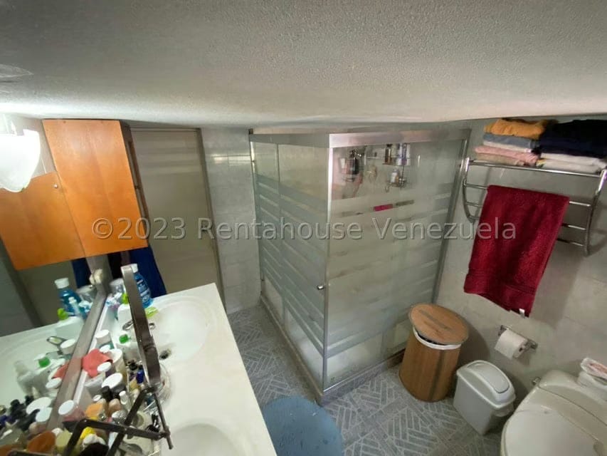 Casa (Multipes Niveles) en Venta en El Cafetal, Distrito Metropolitano - 41