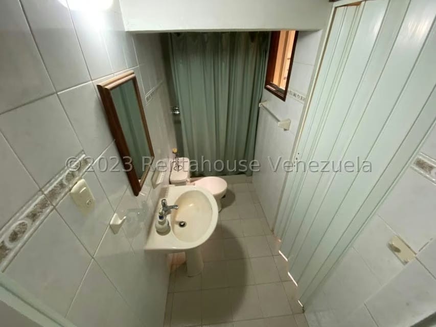 Casa (Multipes Niveles) en Venta en El Cafetal, Distrito Metropolitano - 43