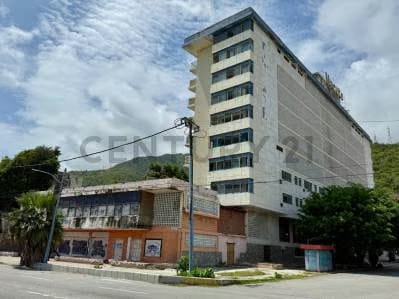 Venta edificios y terrenos donde operaba el Hotel Macuto - 2