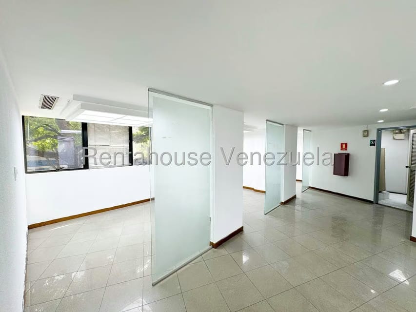 Comercial (Local Comercial) en Alquiler en Chacao, Distrito Metropolitano - 21