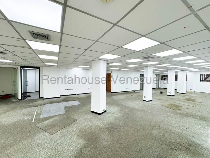 Comercial (Local Comercial) en Alquiler en Chacao, Distrito Metropolitano - 33