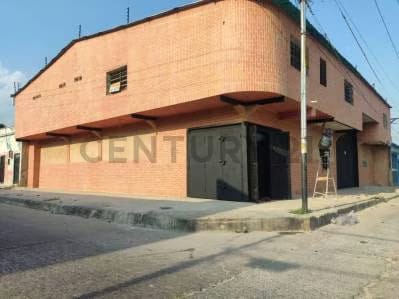 Galpón En Venta Ubicado en Santa Rosa - 2