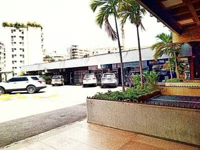 ¡TU NEGOCIO EN EL FOCO! Rento Local en Unicentro El Marqués ¡Punto Estratégico! - 7