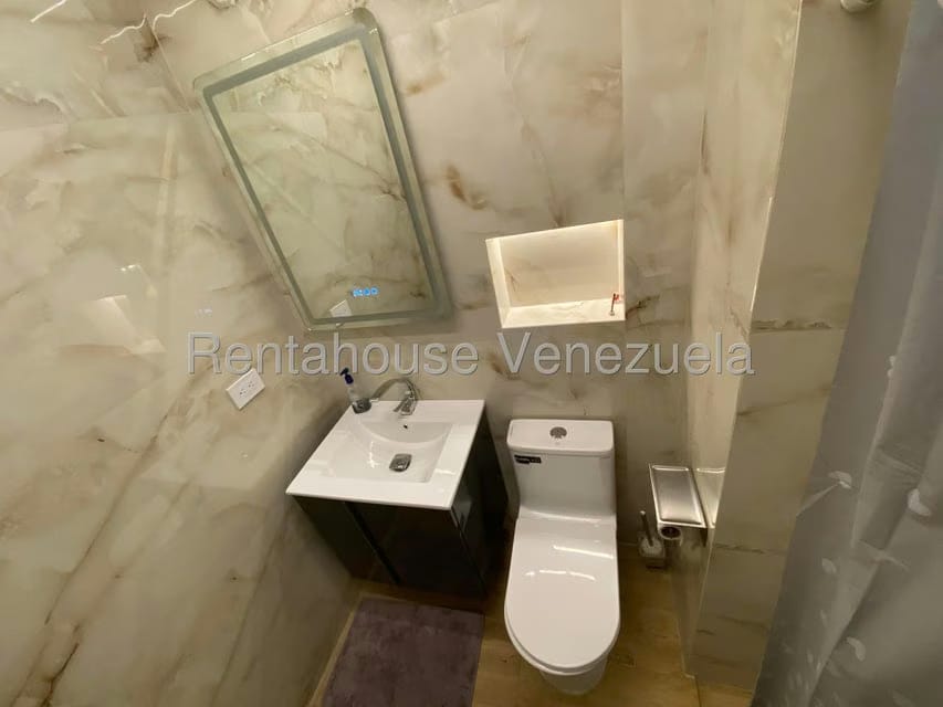 Apartamento (1 Nivel) en Venta en Lomas del Sol, Distrito Metropolitano - 41