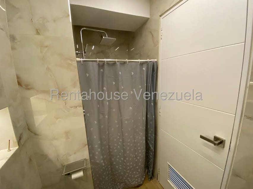 Apartamento (1 Nivel) en Venta en Lomas del Sol, Distrito Metropolitano - 43