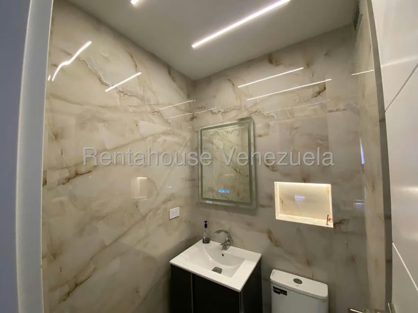 Apartamento (1 Nivel) en Venta en Lomas del Sol, Distrito Metropolitano - 45