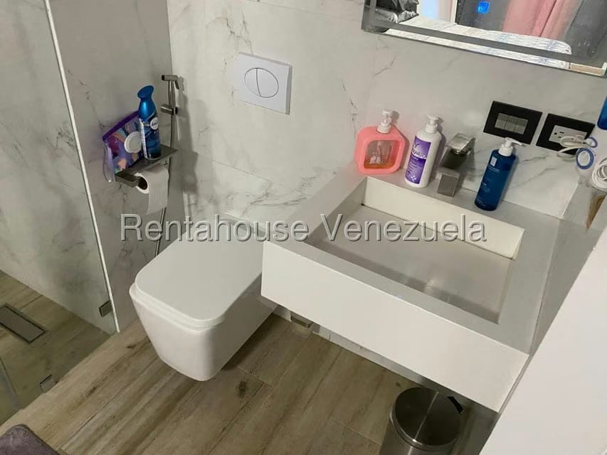 Apartamento (1 Nivel) en Venta en Lomas del Sol, Distrito Metropolitano - 64