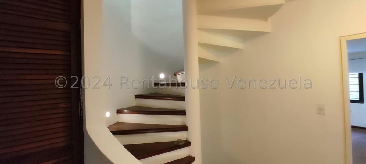 Apartamento (Multiples Niveles) en Venta en Alto Hatillo, Distrito Metropolitano - 13