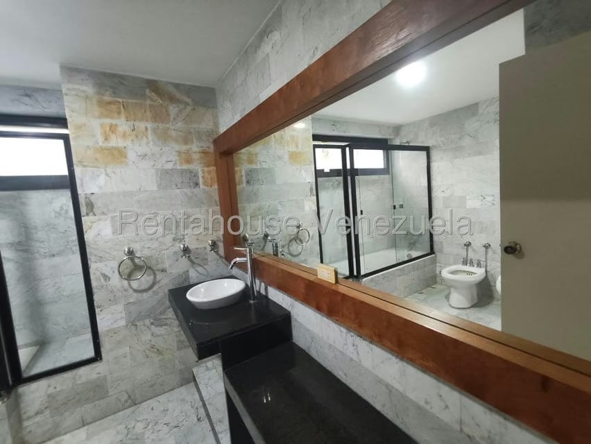 Apartamento (Multiples Niveles) en Venta en Alto Hatillo, Distrito Metropolitano - 24