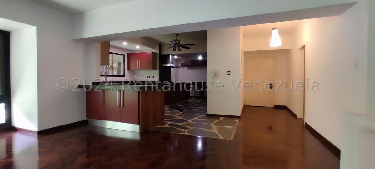 Apartamento (Multiples Niveles) en Venta en Alto Hatillo, Distrito Metropolitano - 4