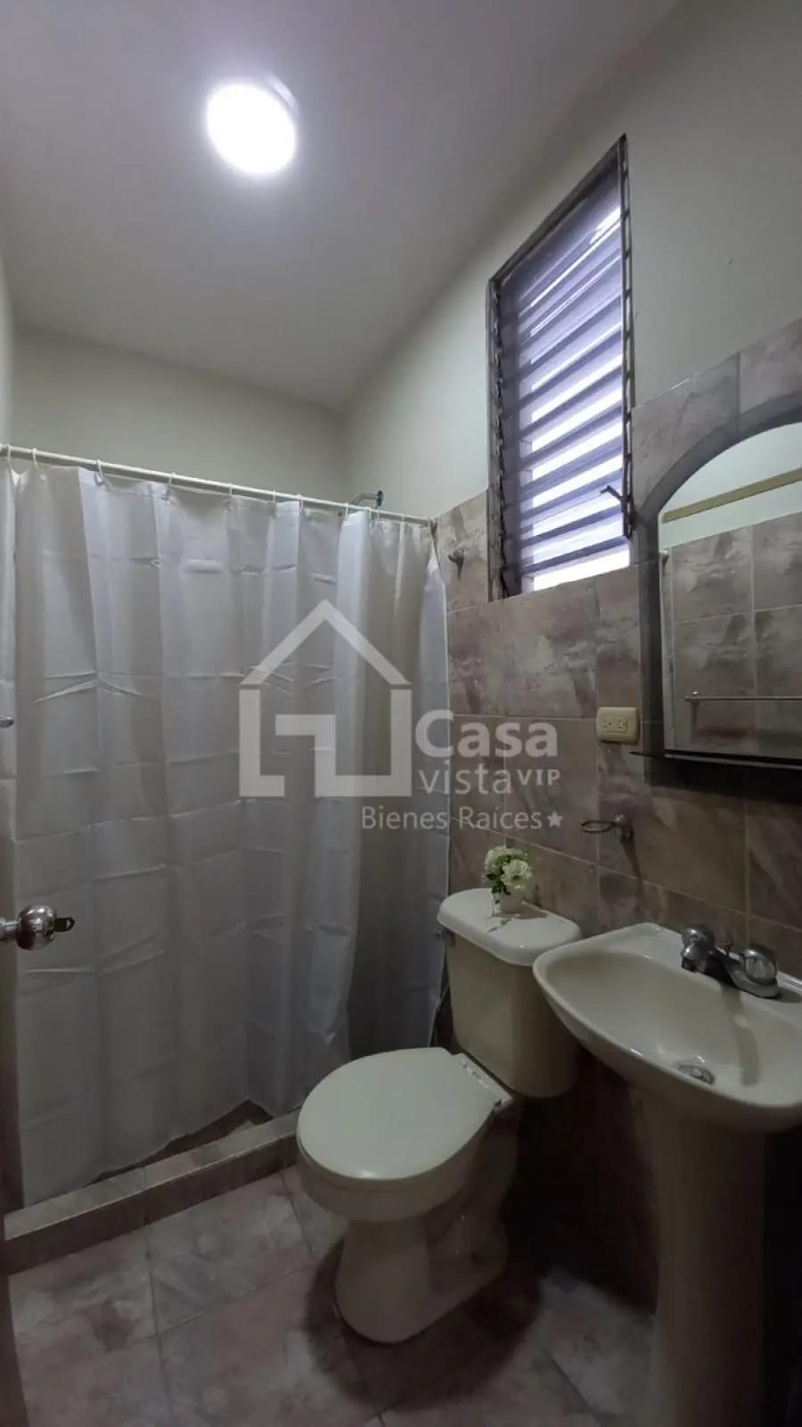 Apartamento en Alquiler en Idelfonso Vasquez Maracaibo - 3