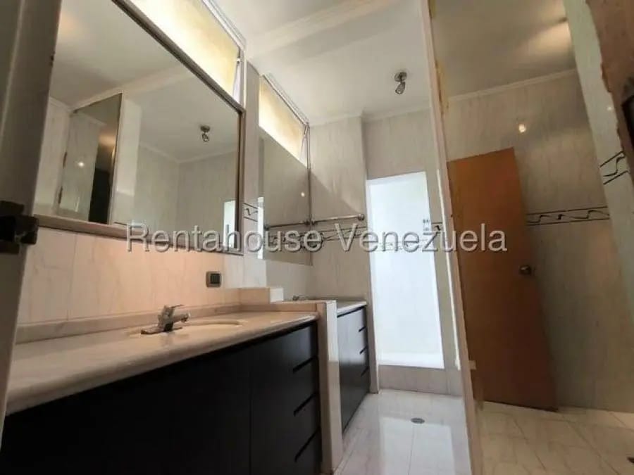 Apartamento en Alquiler en chuao Caracas - 9