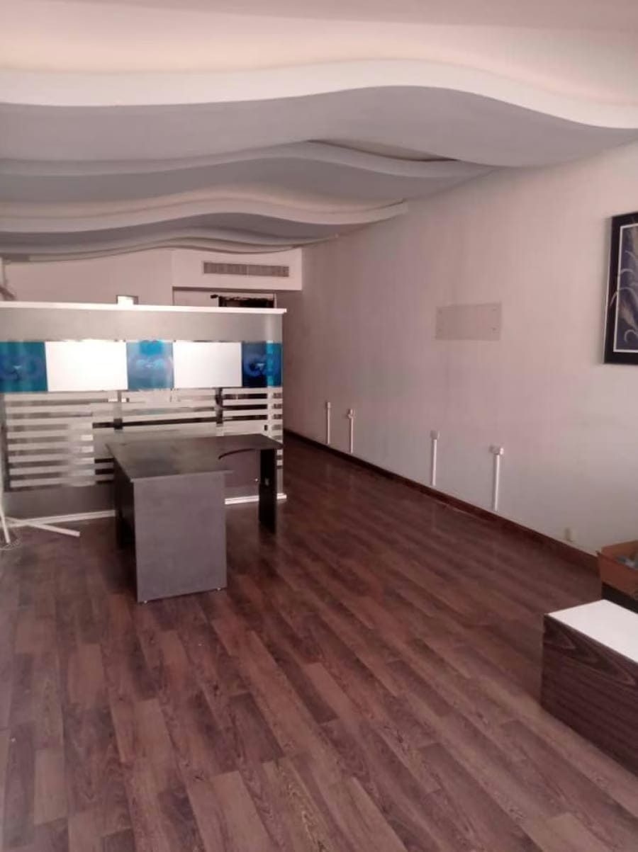 Galpon en Venta en Lechería - 3