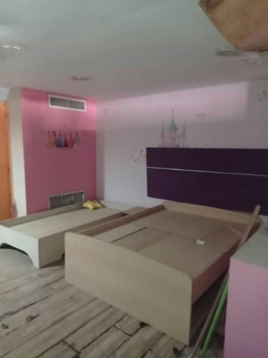 Galpon en Venta en Lechería - 6