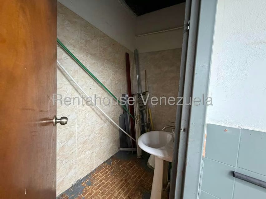 Comercial (Local Comercial) en Alquiler en Chacao, Distrito Metropolitano - 9